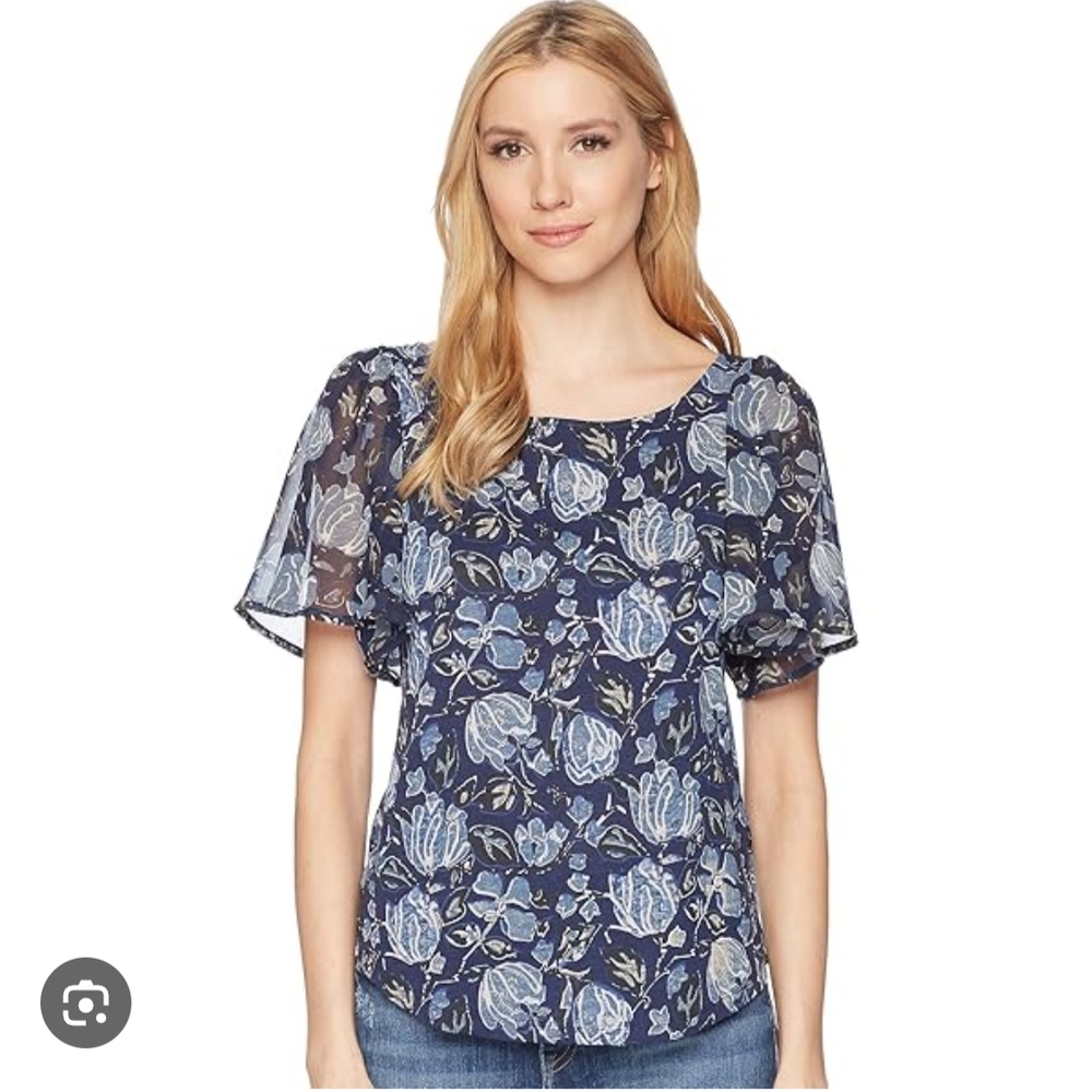 Lucky Brand Blue and White Flutter Sleeve Blouse With Back Cutout - Picture 2 of 10